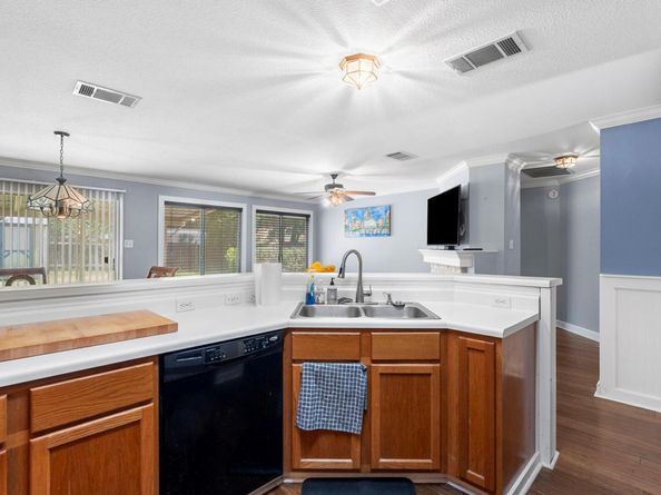808 Minturn LN, Austin TX 78748