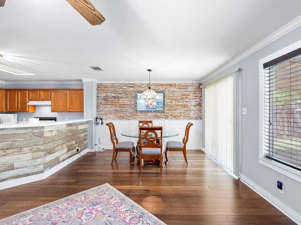 808 Minturn LN, Austin TX 78748
