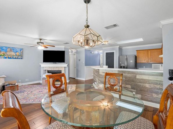 808 Minturn LN, Austin TX 78748