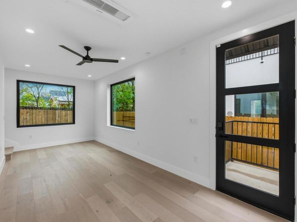 802 Philco DR 2, Austin TX 78745