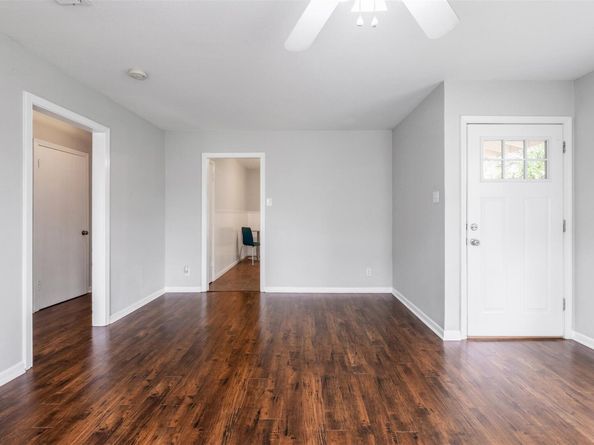 1905 W Saint Johns Ave, Austin TX 78757