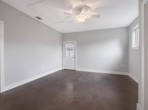 1905 W Saint Johns Ave, Austin TX 78757