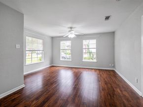 1905 W Saint Johns Ave, Austin TX 78757