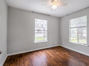 1905 W Saint Johns Ave, Austin TX 78757