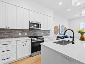 909 Calle Limon 2, Austin TX 78702