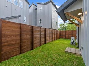 909 Calle Limon 2, Austin TX 78702