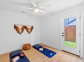 909 Calle Limon 2, Austin TX 78702