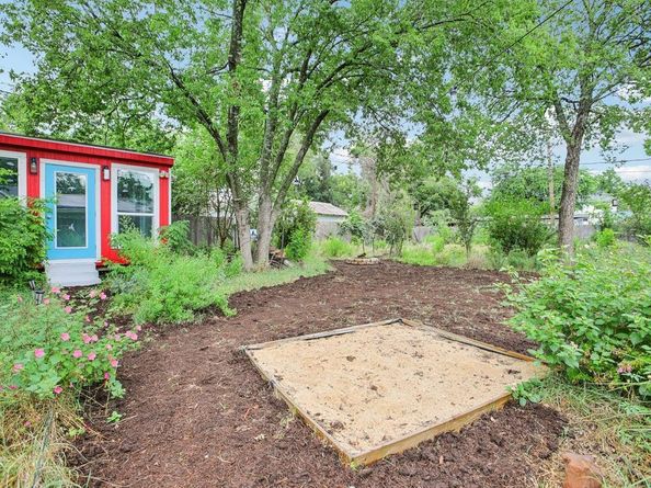 3811 Byron DR, Austin TX 78704