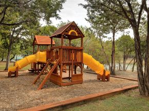 6000 Lantern View DR, Jonestown TX 78645