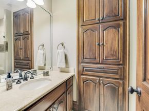 6000 Lantern View DR, Jonestown TX 78645