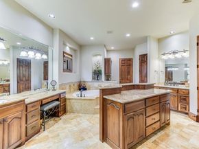 6000 Lantern View DR, Jonestown TX 78645