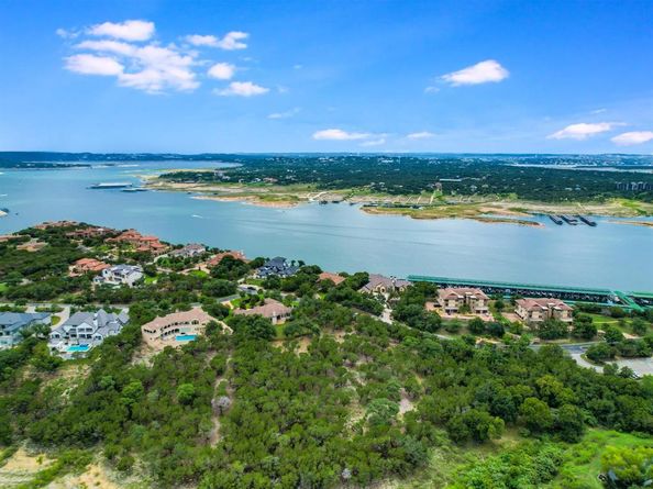 6000 Lantern View DR, Jonestown TX 78645