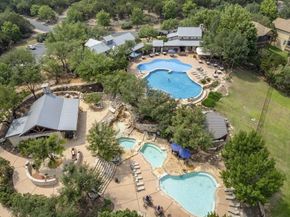 6000 Lantern View DR, Jonestown TX 78645