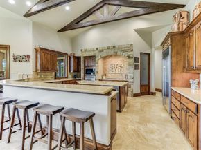 6000 Lantern View DR, Jonestown TX 78645