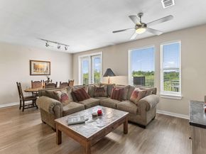 1900 Barton Springs RD 5032, Austin TX 78704