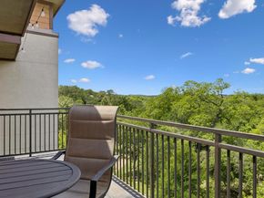 1900 Barton Springs RD 5032, Austin TX 78704