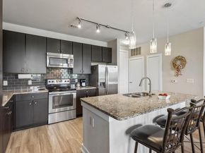 1900 Barton Springs RD 5032, Austin TX 78704
