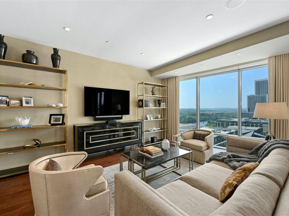 200 Congress Ave 15A, Austin TX 78701