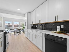 1017 Cripple Creek DR, Austin TX 78758