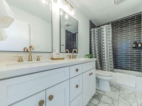 17905 Narsitin LN, Pflugerville TX 78660