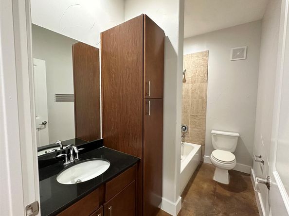 1807 Poquito ST 32, Austin TX 78702