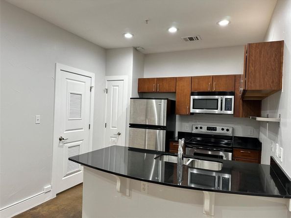1807 Poquito ST 32, Austin TX 78702