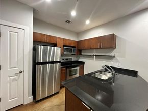 1807 Poquito ST 32, Austin TX 78702