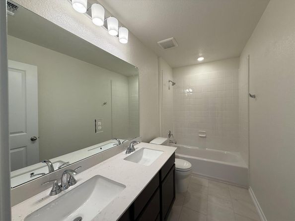 1552 Garlock DR, Leander TX 78641