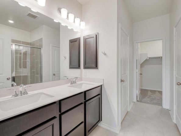 1552 Garlock DR, Leander TX 78641