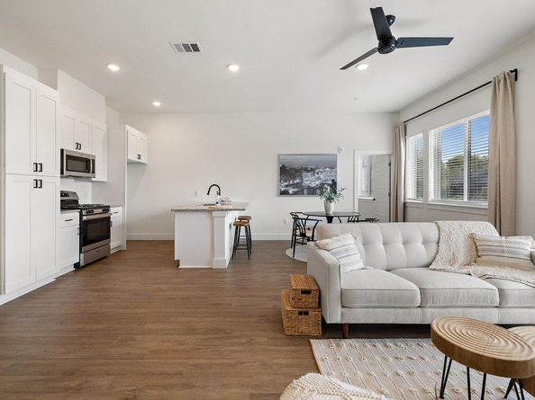 1811 Webberville RD 1209, Austin TX 78721