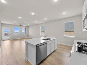 8013 Shining Flor RUN, Lago Vista TX 78645