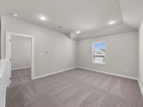 8013 Shining Flor RUN, Lago Vista TX 78645