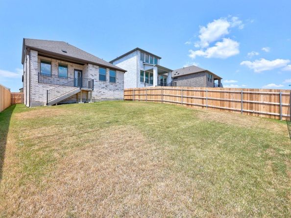 8013 Shining Flor RUN, Lago Vista TX 78645