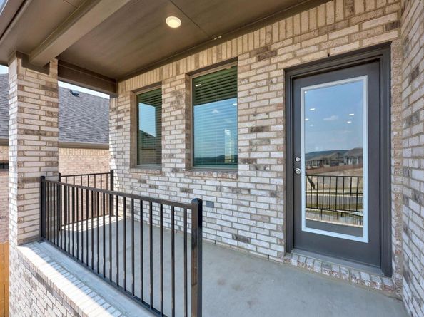 8013 Shining Flor RUN, Lago Vista TX 78645