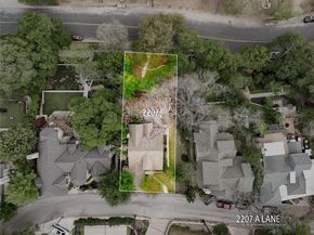 2206 Parkway, Austin TX 78703