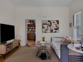 2206 Parkway, Austin TX 78703
