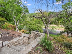 2206 Parkway, Austin TX 78703
