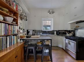 2206 Parkway, Austin TX 78703