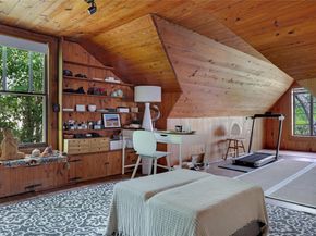 2206 Parkway, Austin TX 78703