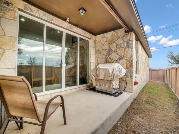 1204 Clearwing CIR, Georgetown TX 78626