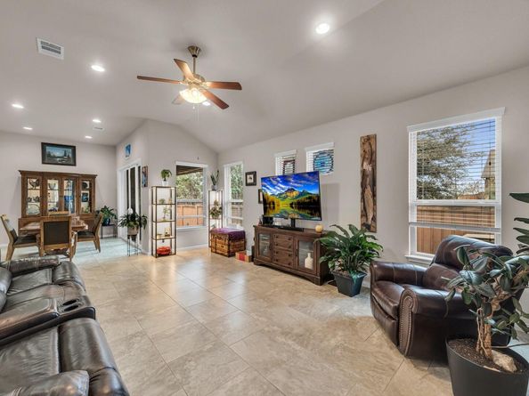 1204 Clearwing CIR, Georgetown TX 78626