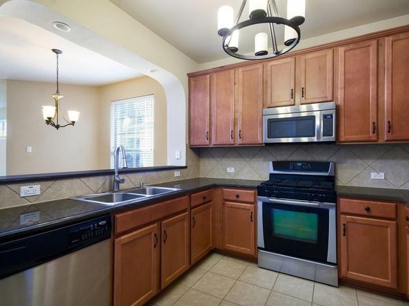 9201 Brodie LN 2903, Austin TX 78748