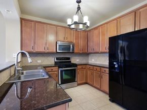 9201 Brodie LN 2903, Austin TX 78748