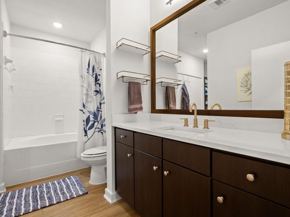 1900 Barton Springs RD 3038, Austin TX 78704