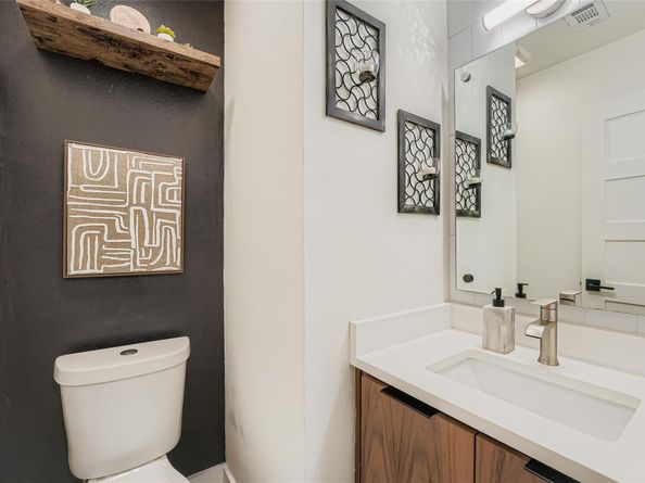 12206 Tyson CV B, Austin TX 78758