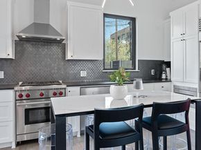 308 Onion ST, Austin TX 78702