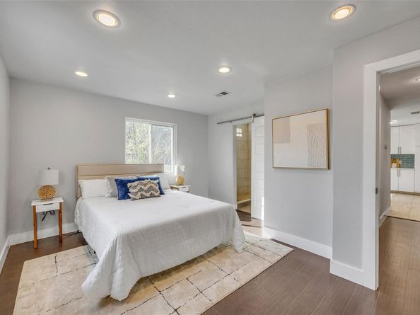 3510 Oak Springs DR, Austin TX 78721