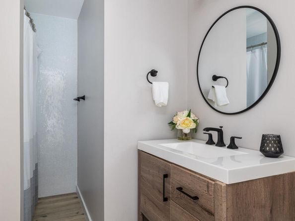 2401 Apple Valley CIR, Austin TX 78747