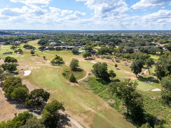 2401 Apple Valley CIR, Austin TX 78747