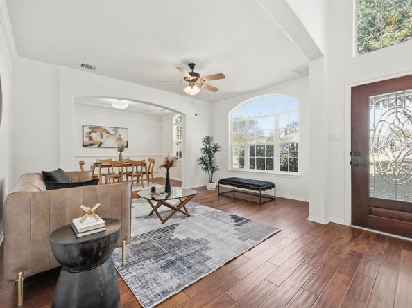 910 Vanguard ST, Austin TX 78734